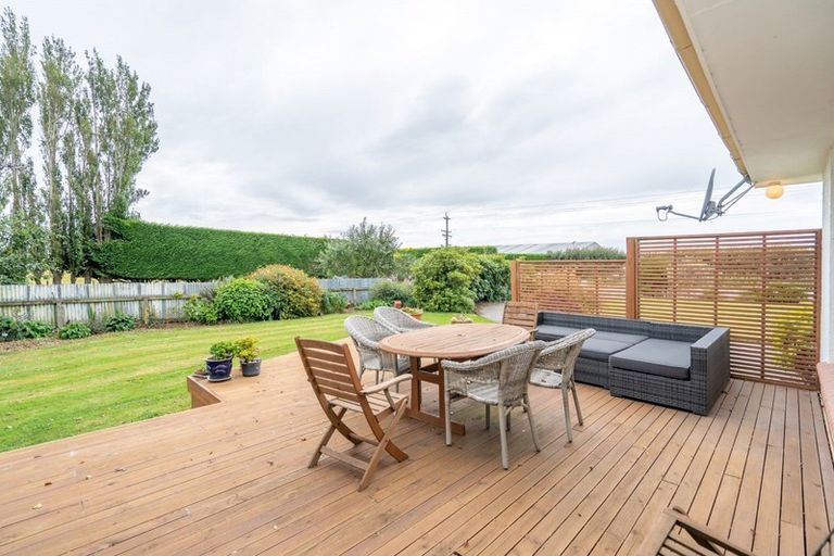 Photo of property in 1048 Lochiel-branxholme Road, Branxholme, Invercargill, 9874