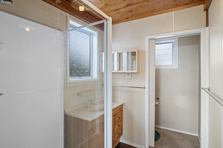 Photo of property in 4 Kawau View Road, Snells Beach, 0920