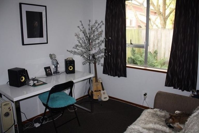 Photo of property in 3/16 Gresford Street, Edgeware, Christchurch, 8013