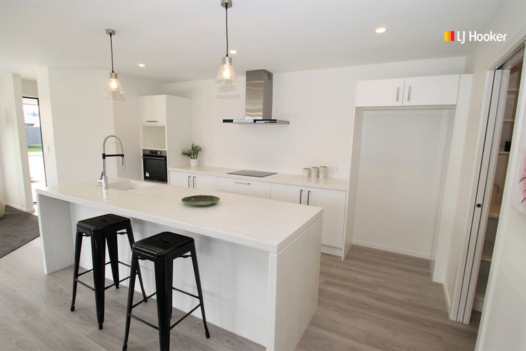 Photo of property in 25 Caledonia Drive, Mosgiel, 9024