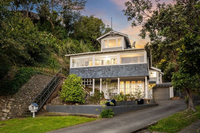 Photo of property in 102 Paremata Road, Paremata, Porirua, 5024