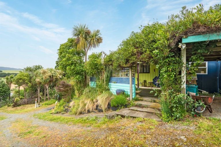 Photo of property in 22 Whangaimoana Beach Road, Whangaimoana, Featherston, 5772