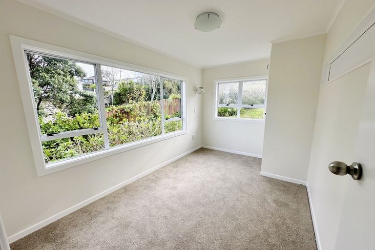 Photo of property in 530 Beach Road, Murrays Bay, Auckland, 0630