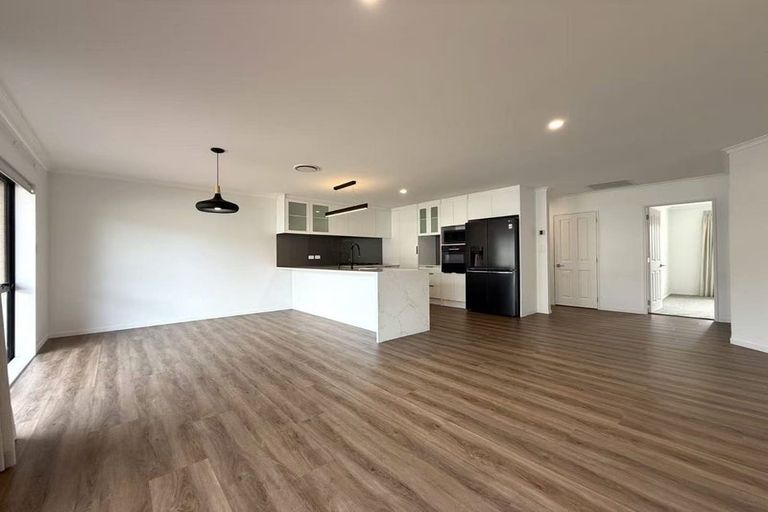 Photo of property in 1 Maple Lane, Huapai, Kumeu, 0810