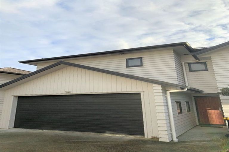 Photo of property in 14 Cresswell Place, Johnsonville, Wellington, 6037