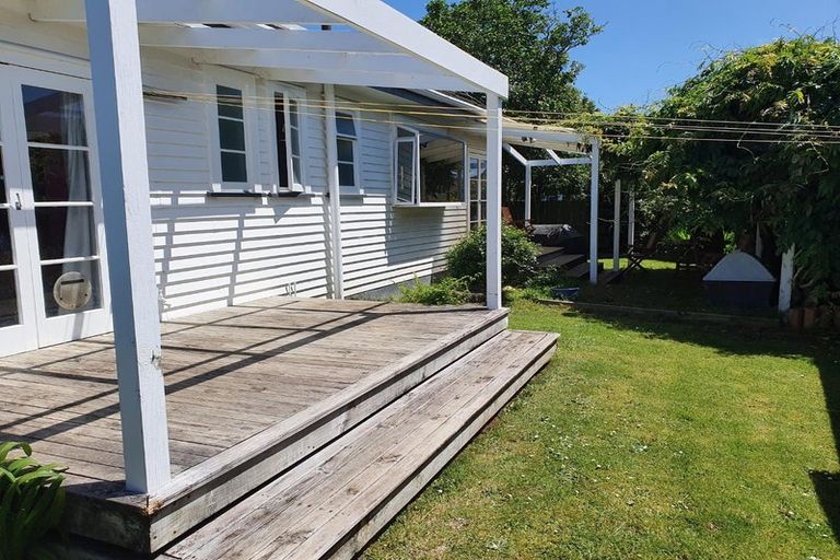 Photo of property in 5 Clark Road, Pahurehure, Papakura, 2113