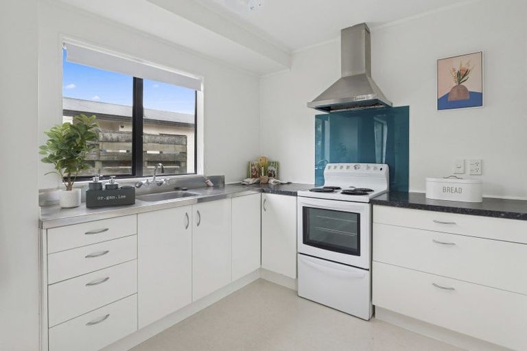 Photo of property in 6 Tarewa Place, Rotorua, 3010