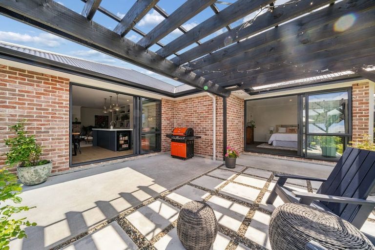 Photo of property in 21 Cynisca Crescent, Wallaceville, Upper Hutt, 5018