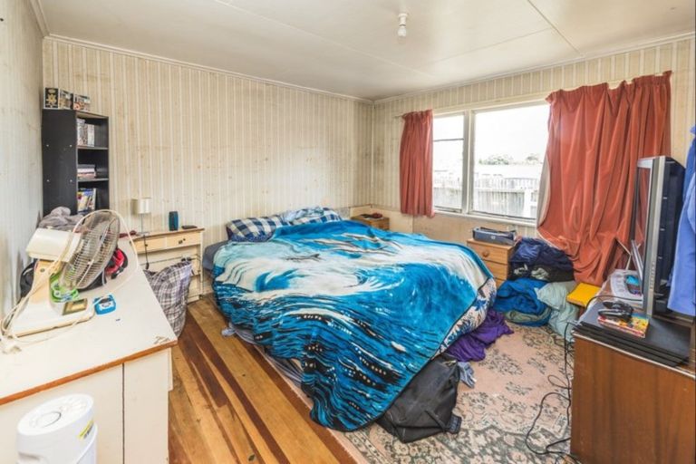 Photo of property in 70 Manuka Street, Castlecliff, Whanganui, 4501