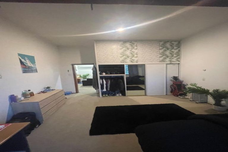 Photo of property in 60 Mortimer Terrace, Brooklyn, Wellington, 6021