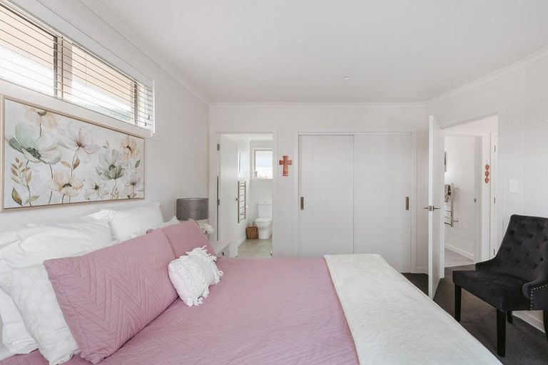 Photo of property in Waterview Estate, 34/4 Greystone Place, Omokoroa, 3114