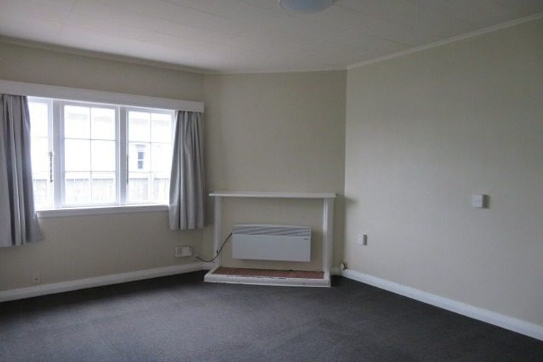 Photo of property in 106a Randwick Road, Moera, Lower Hutt, 5010