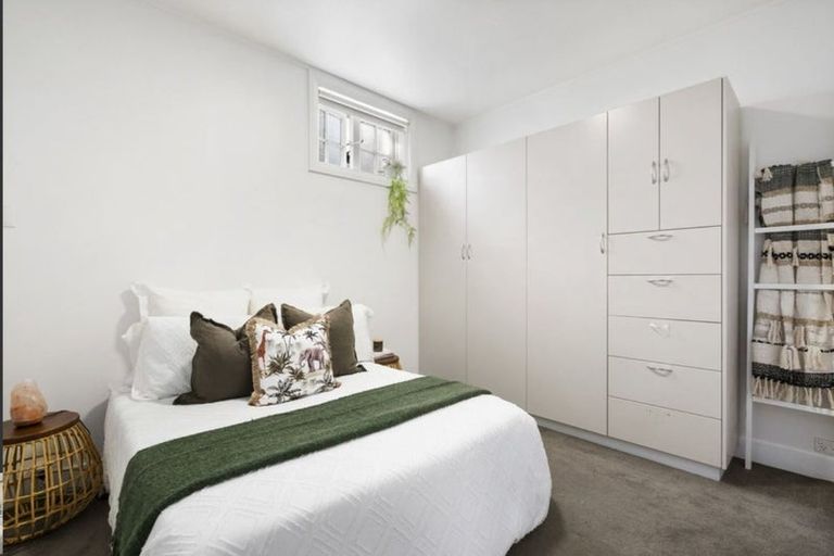 Photo of property in 5 Grass Street, Oriental Bay, Wellington, 6011