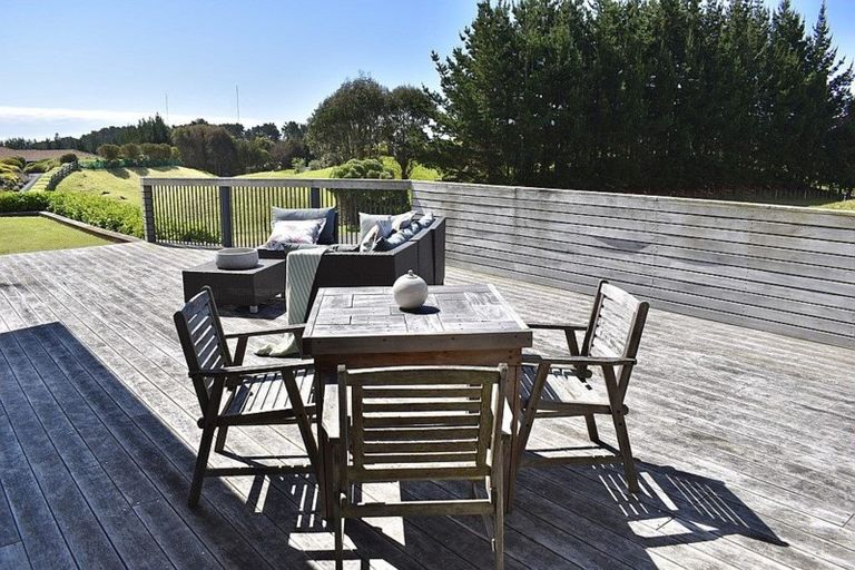 Photo of property in 9 Waitaheke Road, Te Horo, Otaki, 5581