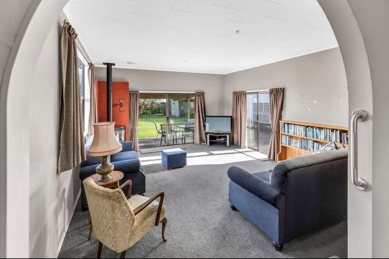 Photo of property in 87 Queen Street West, Levin, 5510