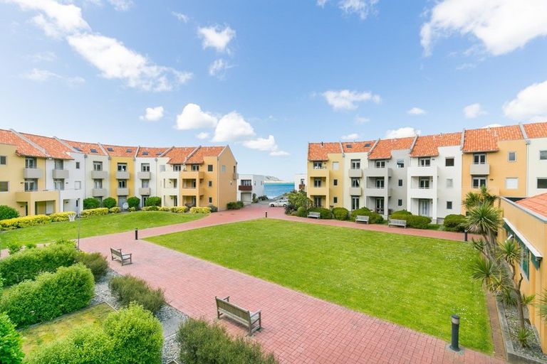 Photo of property in Marrakech Cafe, 32/305 Evans Bay Parade, Hataitai, Wellington, 6021