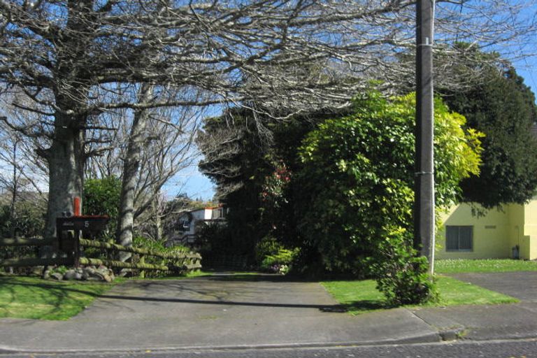 Photo of property in 5 Raniera Street, Glen Avon, New Plymouth, 4312