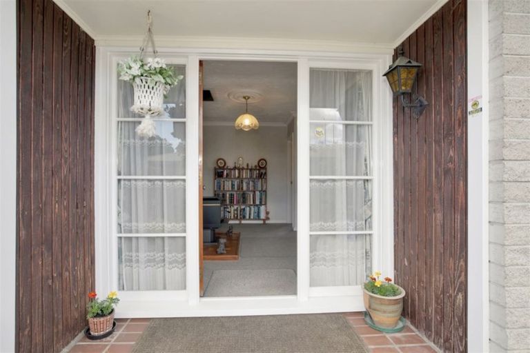 Photo of property in 18 Parkhouse Drive, Rangiora, 7400