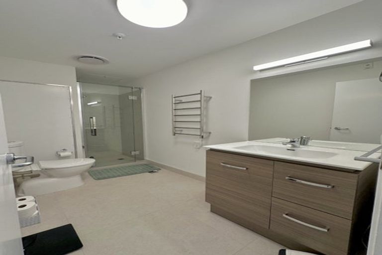Photo of property in 15f/30 Westward Ho, Glen Eden, Auckland, 0602
