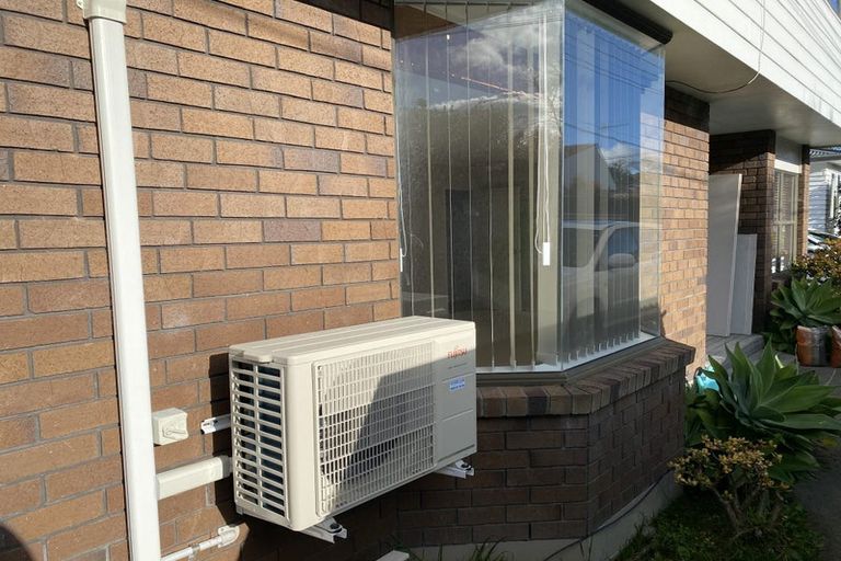 Photo of property in 1/138 Nile Road, Milford, Auckland, 0620