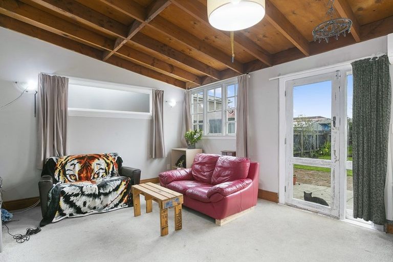 Photo of property in 25 Bathgate Street, South Dunedin, Dunedin, 9012
