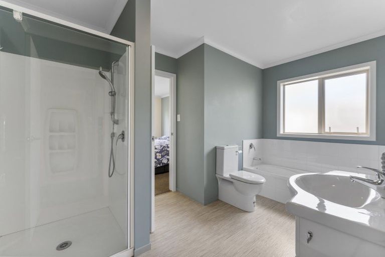 Photo of property in 23 Bowen Street, Woodville, 4920