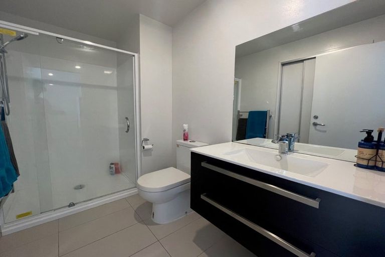 Photo of property in 1c/136 Stancombe Road, Flat Bush, Auckland, 2016