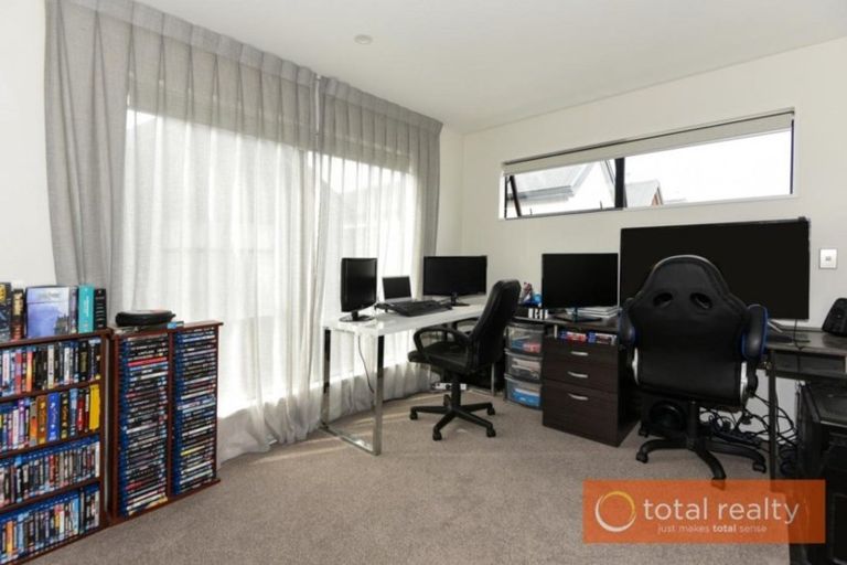 Photo of property in 17 Capil Court, Halswell, Christchurch, 8025