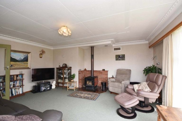 Photo of property in 38 Kirkoswald Street, Wallacetown, 9816