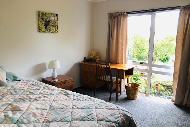 Photo of property in 16 Sophora Place, Totara Heights, Auckland, 2105