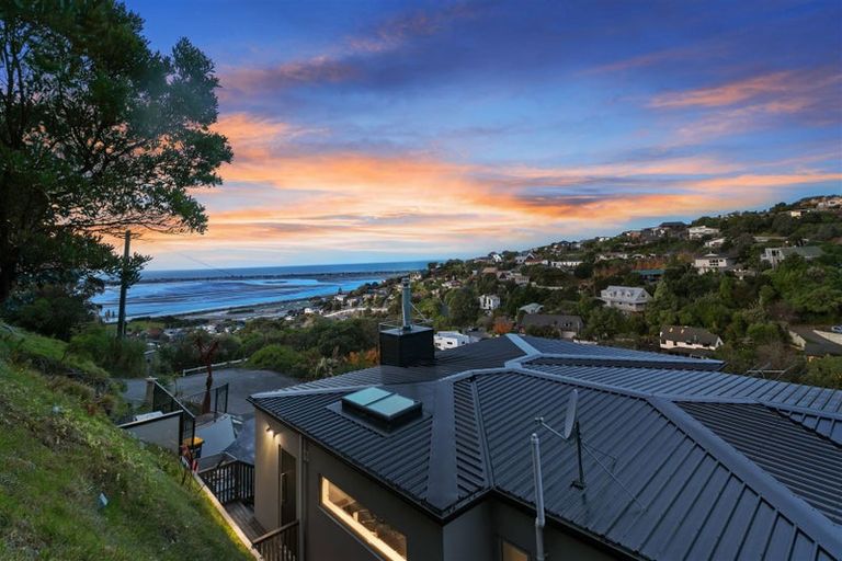 Photo of property in 103 Mount Pleasant Road, Mount Pleasant, Christchurch, 8081