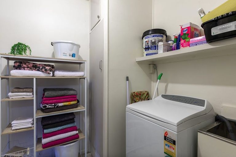 Photo of property in 265 Titirangi Road, Titirangi, Auckland, 0604