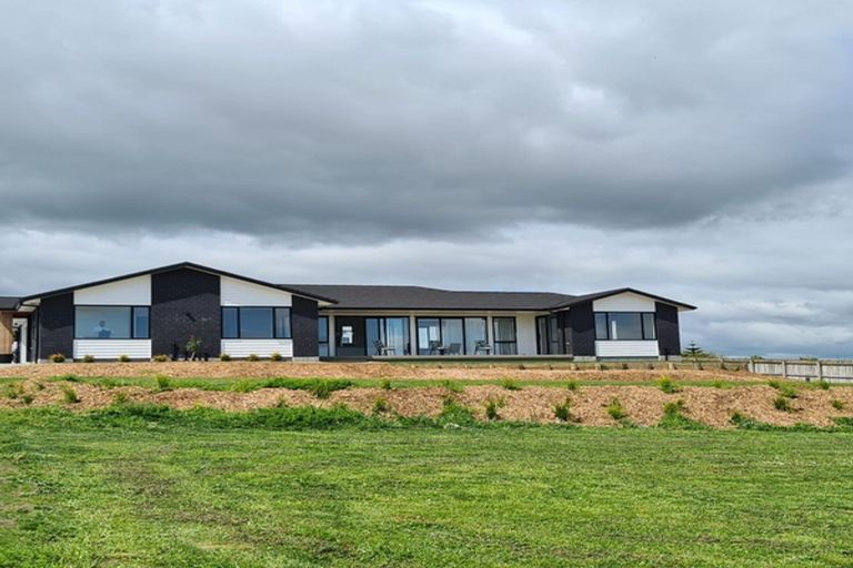 Photo of property in 15 Lawrence Carter Drive, Bombay, 2675