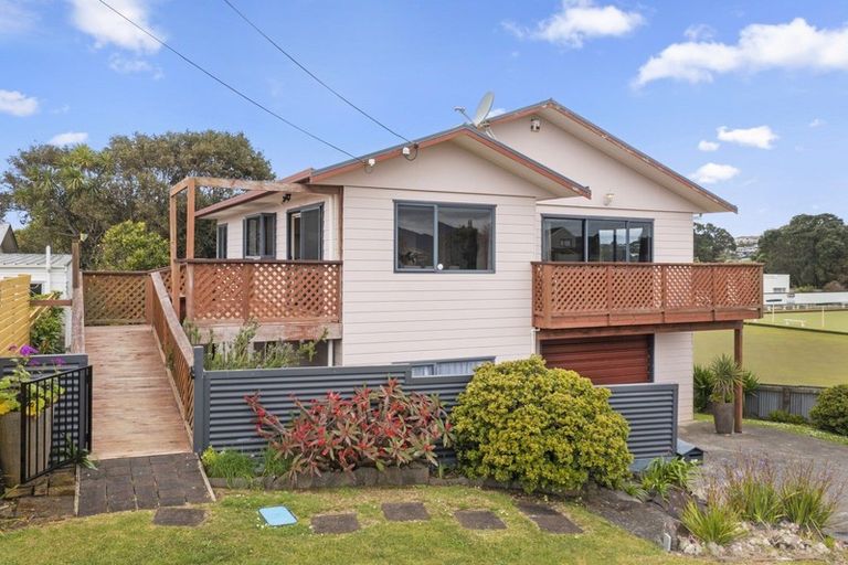 Photo of property in 23 James Street, Raglan, 3225