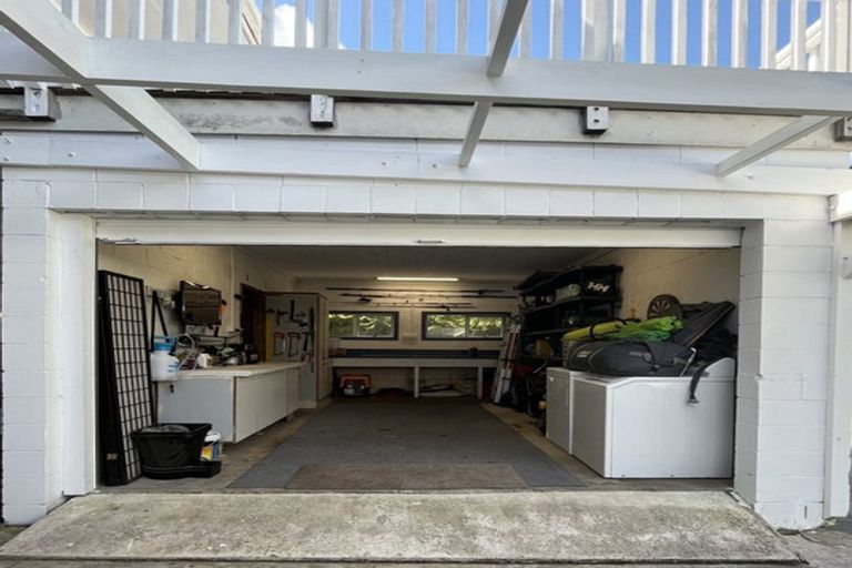 Photo of property in 318 Huia Road, Titirangi, Auckland, 0604