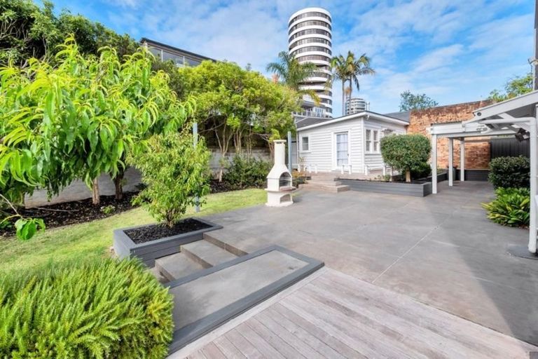 Photo of property in 1 Westwood Terrace, Saint Marys Bay, Auckland, 1011