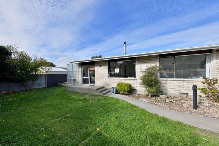 Photo of property in 2/56 Halswell Junction Road, Halswell, Christchurch, 8025