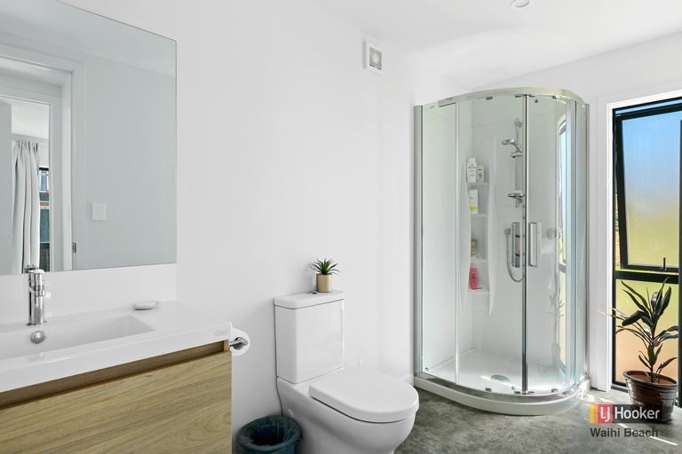 Photo of property in 32 Tohora View, Waihi Beach, 3611