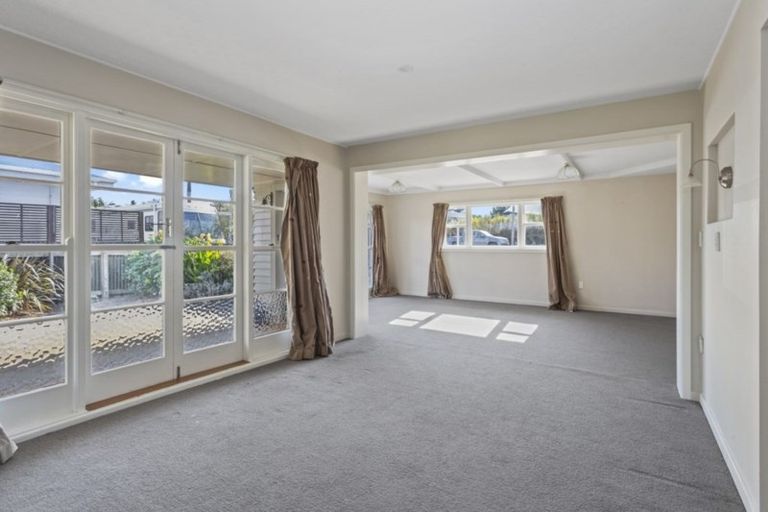Photo of property in 73 Dunns Avenue, The Pines Beach, 7630
