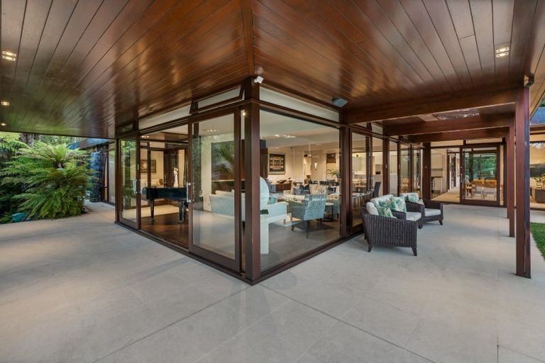 Photo of property in 20 Oscar Road, Greenhithe, Auckland, 0632