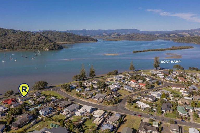 Photo of property in 29 Robinson Road, Whitianga, 3510