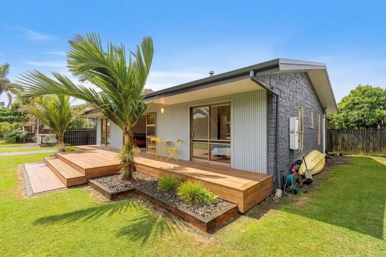 Photo of property in 75 Robinson Road, Whitianga, 3510