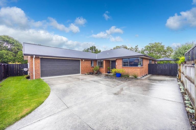 Photo of property in 42 Nielsen Gardens, Rototuna, Hamilton, 3210
