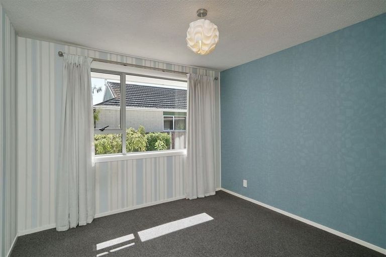 Photo of property in 2/275 Hendersons Road, Hoon Hay, Christchurch, 8025