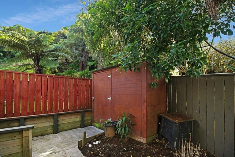 Photo of property in 21 Thames Street, Welbourn, New Plymouth, 4310