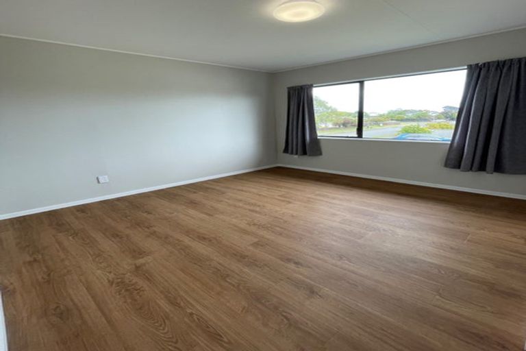 Photo of property in 7 Ross Grove, Paraparaumu, 5032