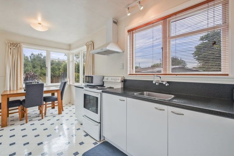 Photo of property in 5 Dana Place, Mairehau, Christchurch, 8013