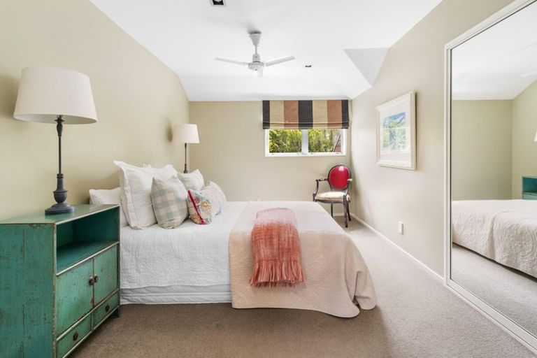 Photo of property in 236 Cashmere Road, Hoon Hay, Christchurch, 8025