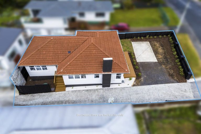 Photo of property in 33 Longburn Road, Henderson, Auckland, 0610
