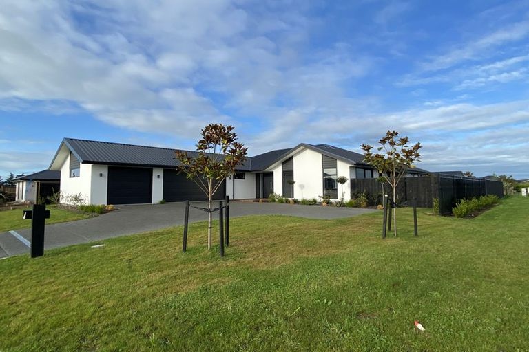 Photo of property in 192 Faringdon Boulevard, Rolleston, 7615